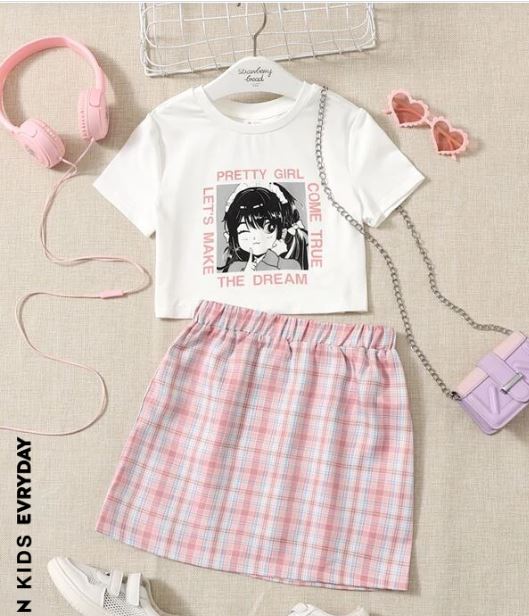 Shein Kids EVRYDAY Girls Figure & Slogan Graphic Tee & Tartan Print Skirt, 10T*/